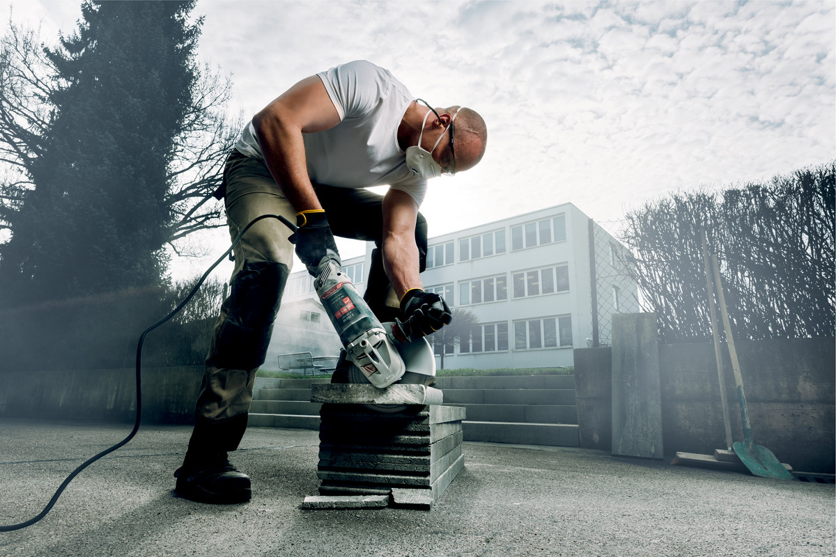 Úhlová bruska Metabo WE 22-230 MVT