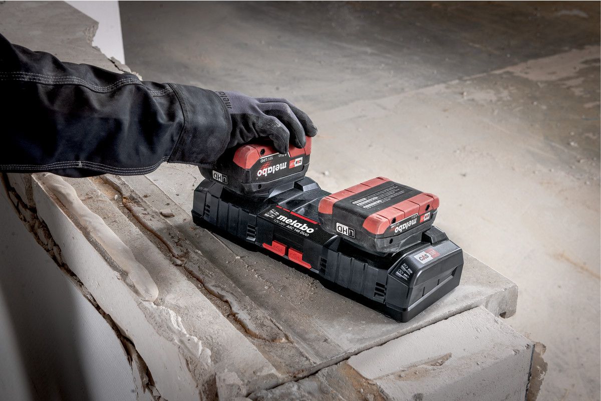 Nabíječka Metabo ASC 145 DUO, 12-36 V, „AIR COOLED“, EU