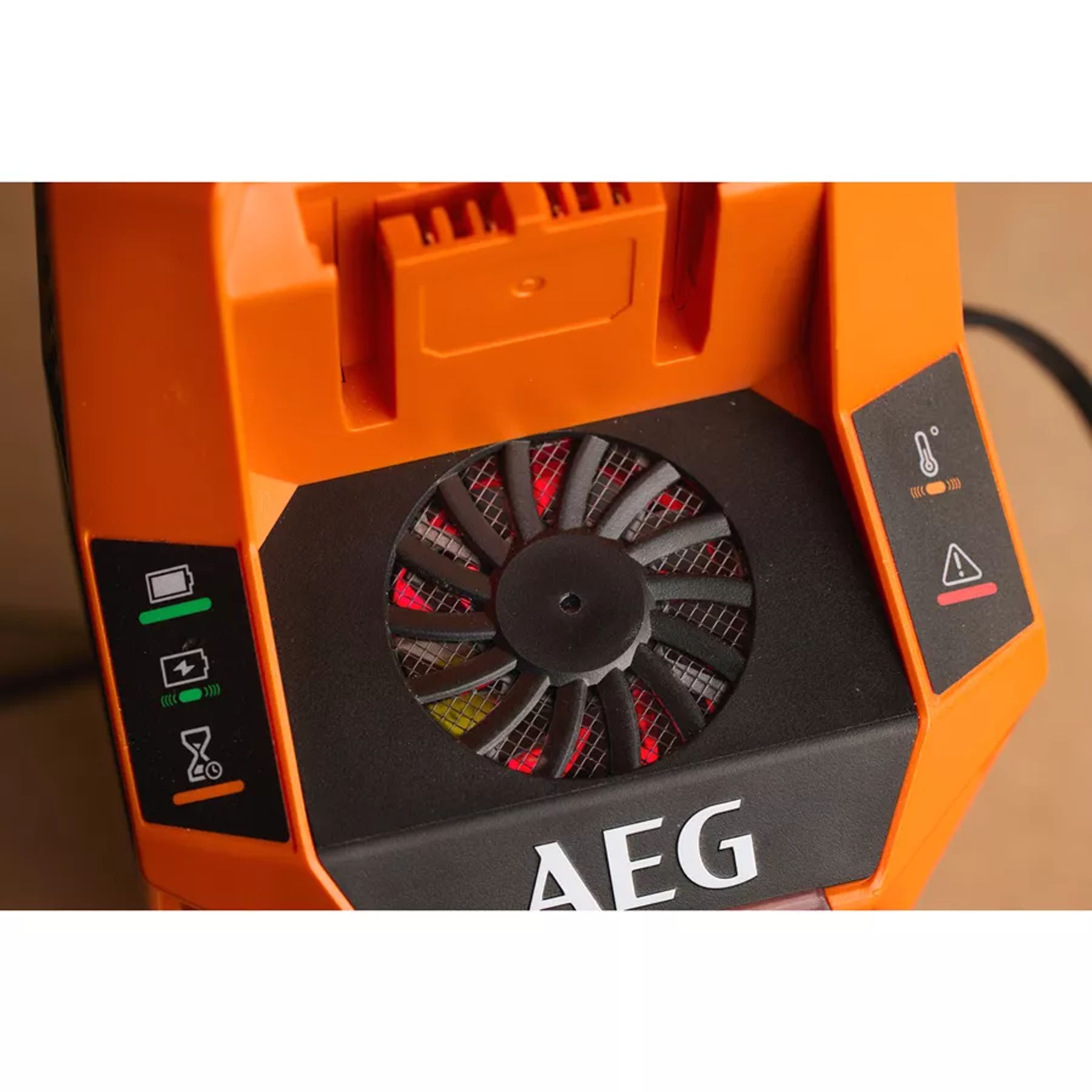 Turbo nabíječka AEG BL18T12, 18V