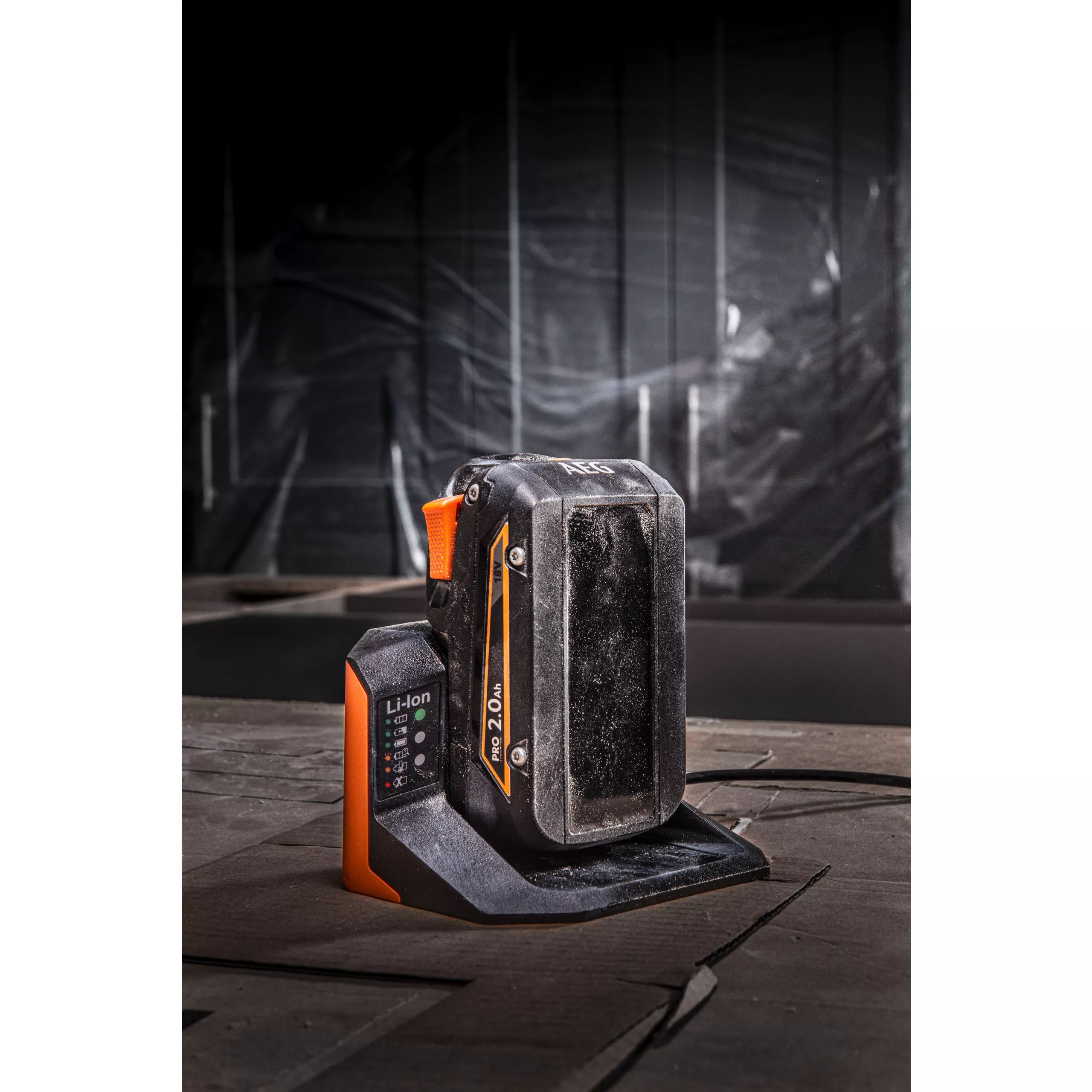 Aku set 1×2Ah AEG SETL1820S, 18V