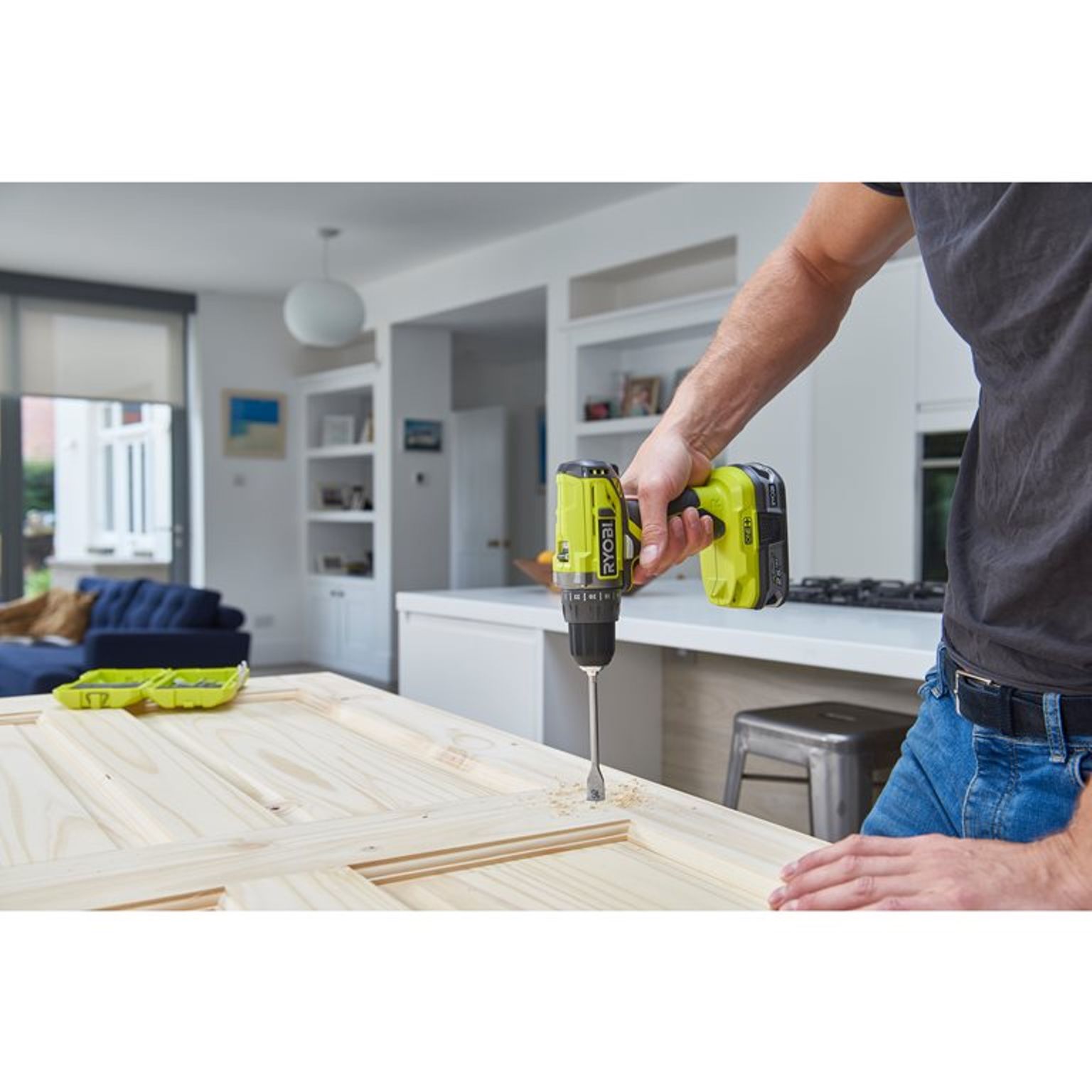 Aku vrtací šroubovák Ryobi R18DD2-220S, 2×2Ah, 18V