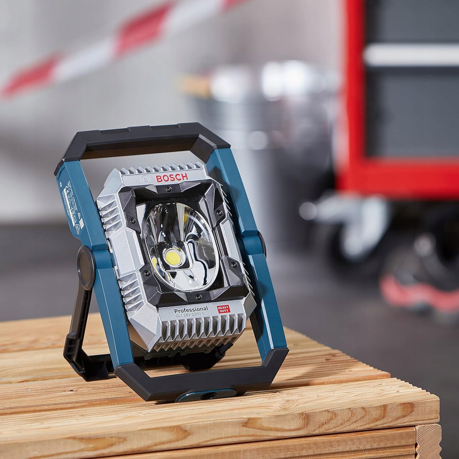 Aku pracovní světlo BOSCH PRO GLI 18V-2200 C, 18V