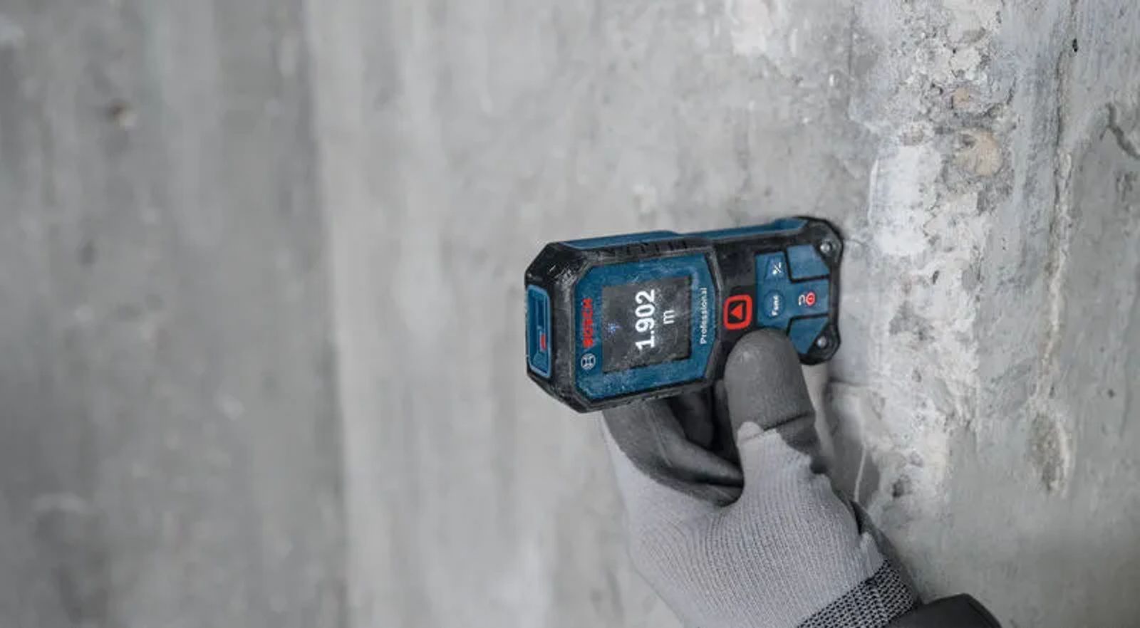 Laserový měřič vzdálenosti BOSCH PRO GLM 40-31, 40m