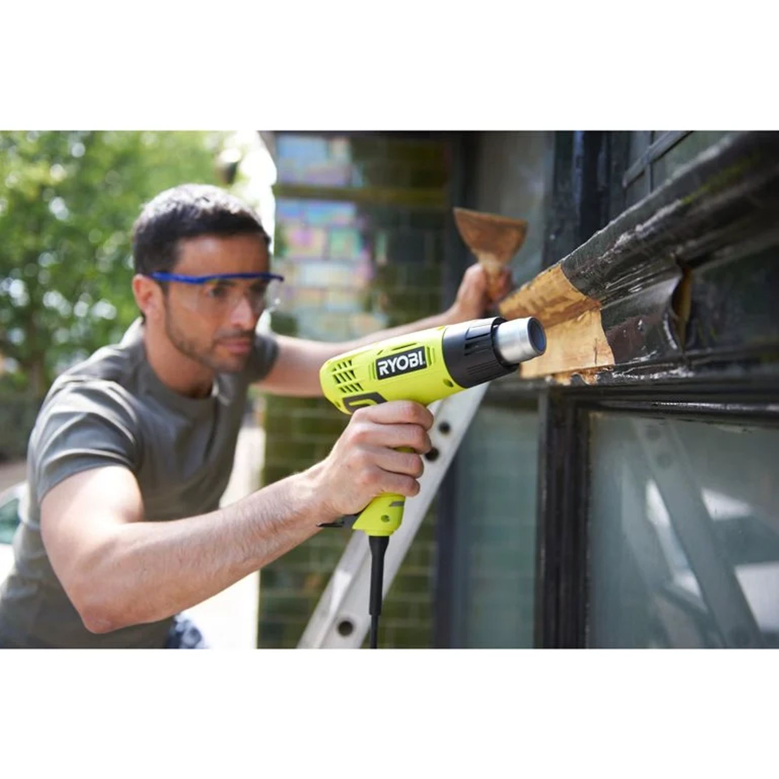 LCD horkovzdušná pistole RYOBI EHG 2020 LCD