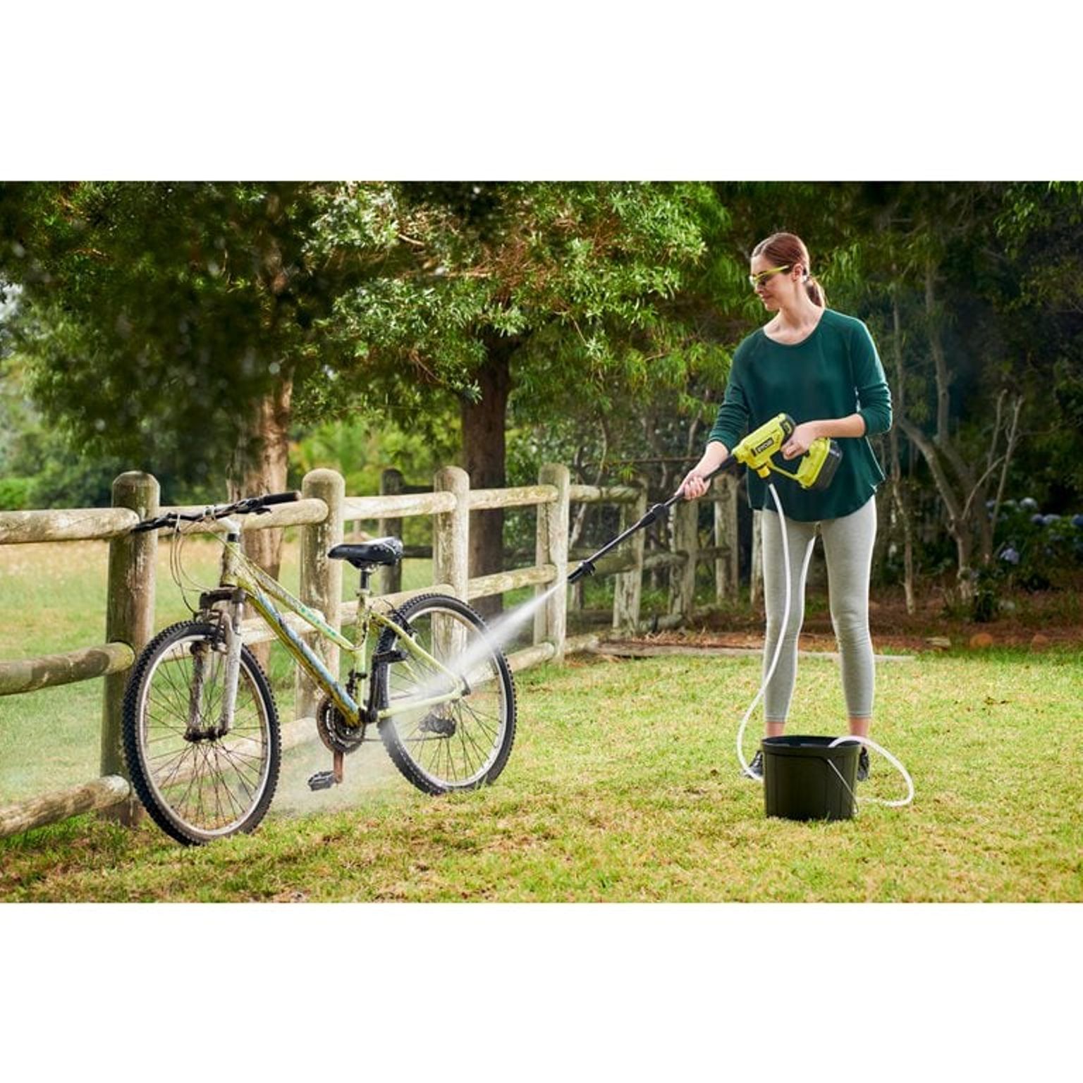Aku vysokotlaký čistič EZClean Ryobi RY18PW22A-125, 1×2,5Ah, 18V