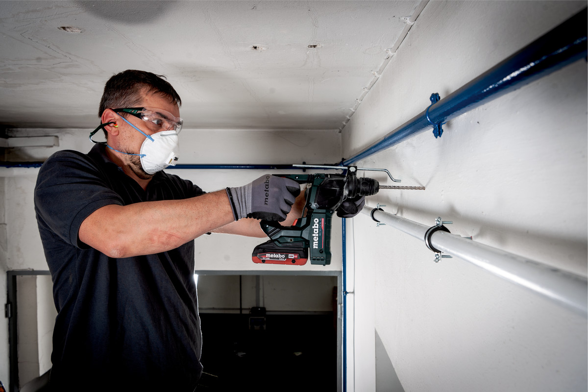 Aku vrtací kladivo Metabo BH 18 LTX BL 16, 18V, MetaBox