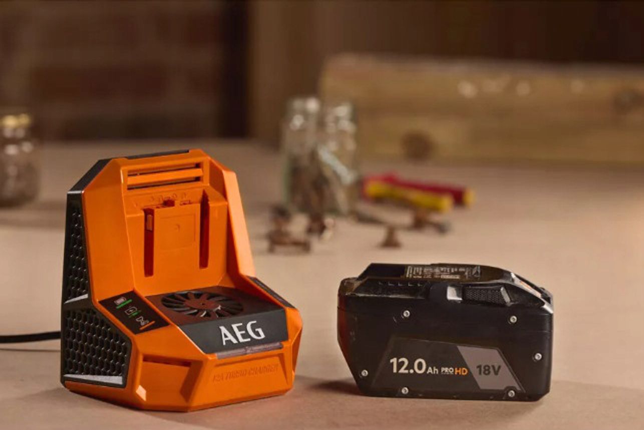 Turbo nabíječka AEG BL18T12, 18V