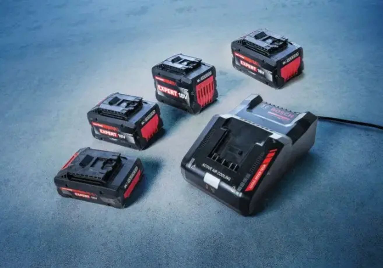 Rychlonabíječka BOSCH EXPERT EXAL 18V-160
