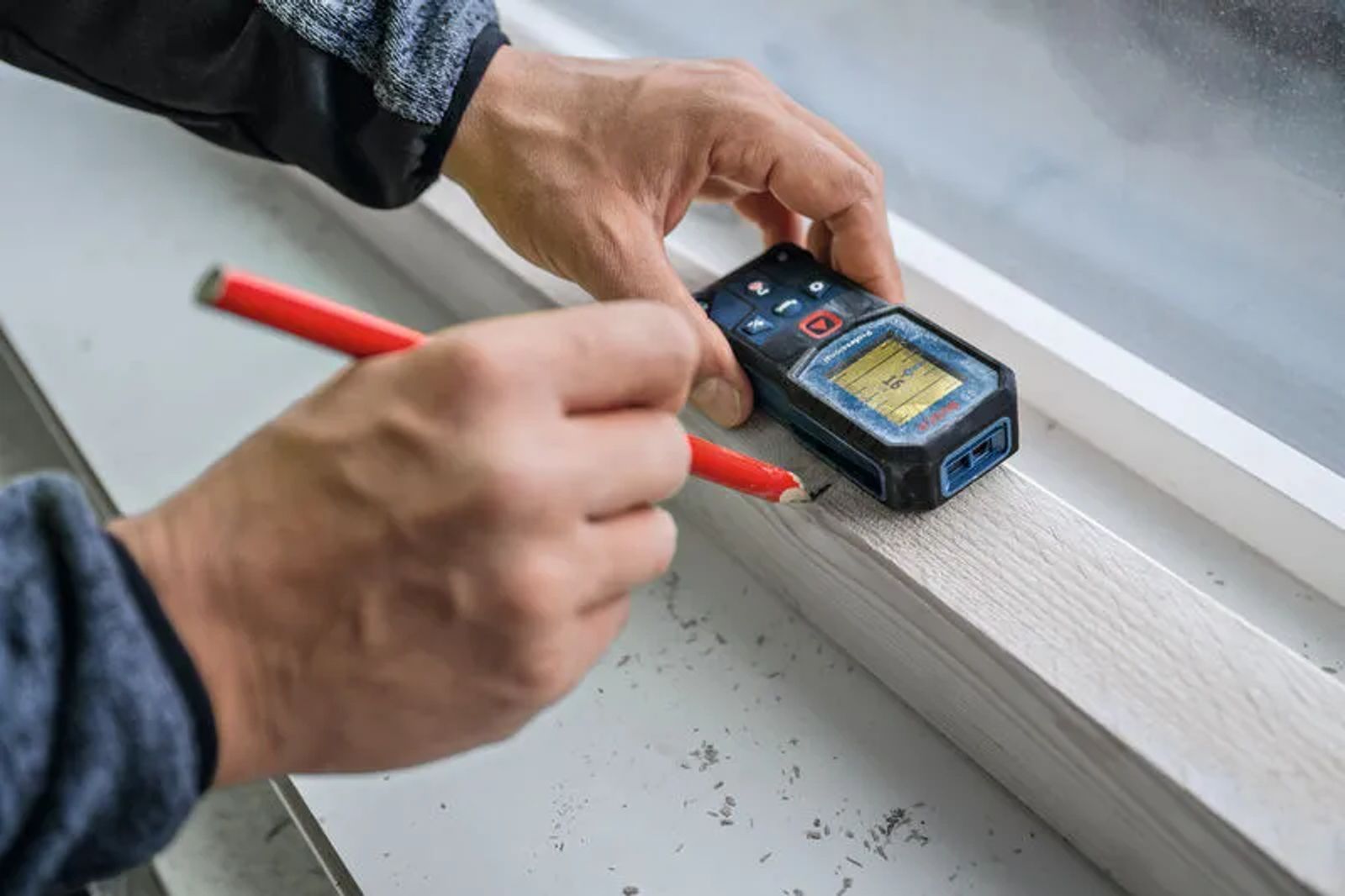 Laserový měřič vzdálenosti BOSCH PRO GLM 40-31, 40m