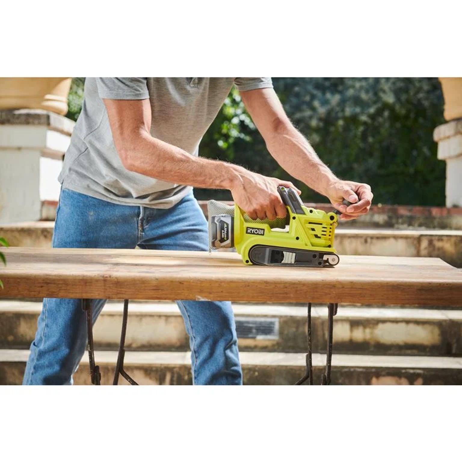 Pásová bruska RYOBI R18BS-0, 18V