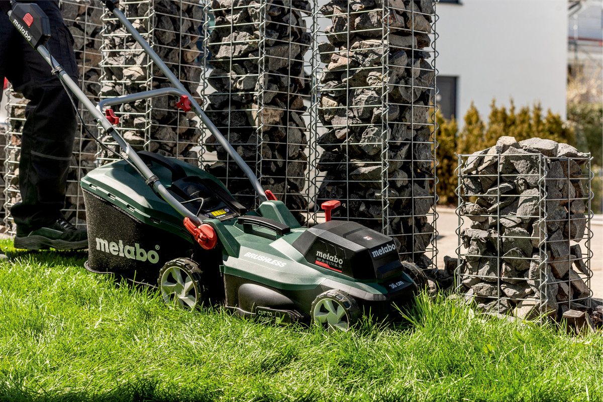 Aku sekačka Metabo RM 36-18 LTX BL 36, 2×5,2Ah