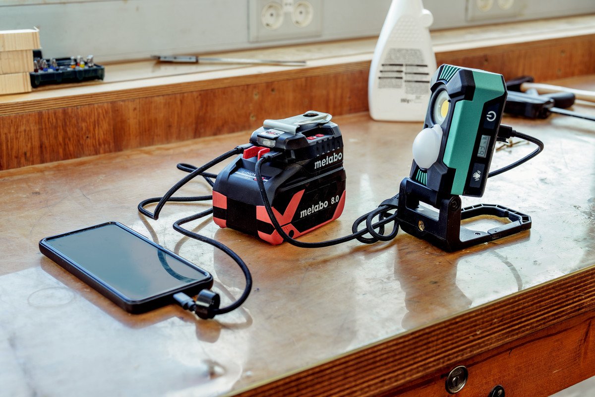 Kapesní nabíječka Metabo PC 18-65, 18V