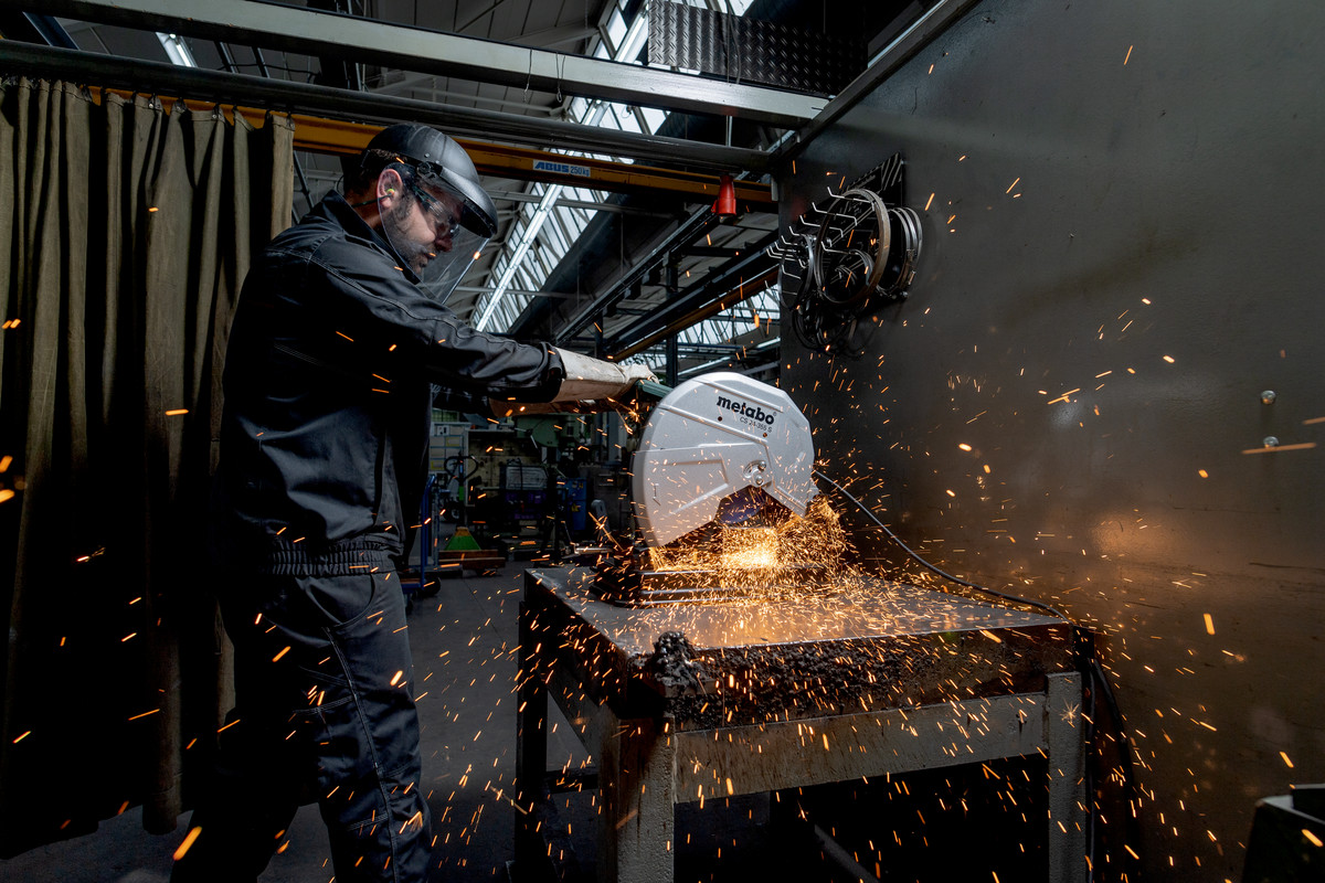 Pila na řezání kovů Metabo CS 24-355 S