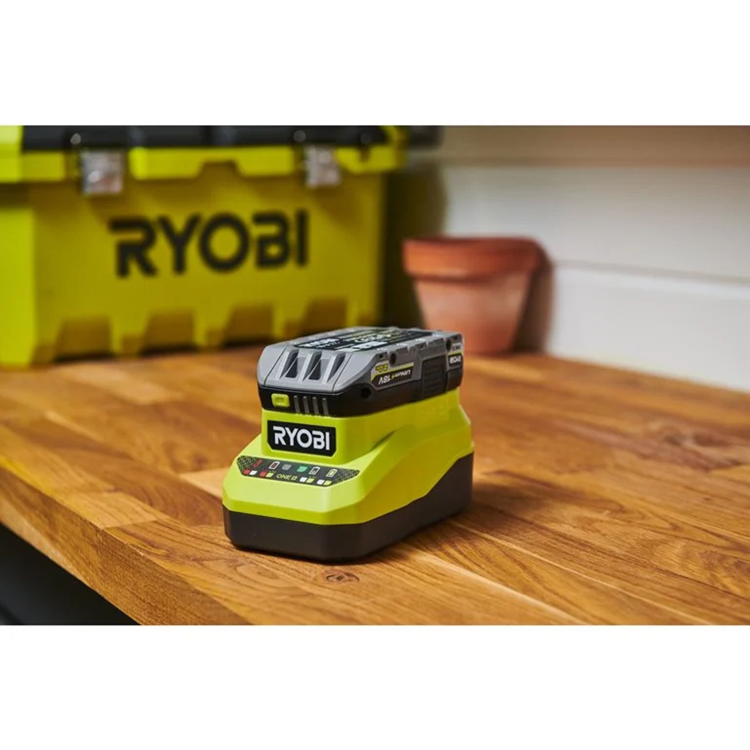 Aku set 2Ah+4Ah - Ryobi RC18120A-242X, 18V
