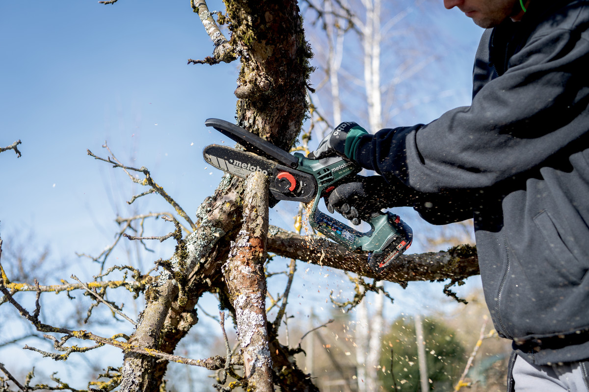 Aku řetězová pilka Metabo MS 18 LTX 15, 1×2Ah, taška, 18V