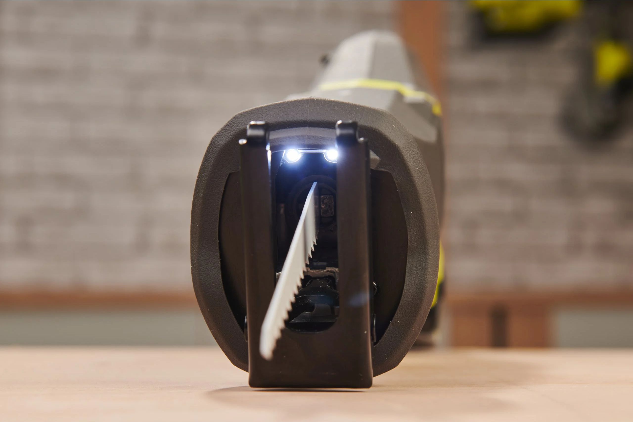 Aku šavlová pila RYOBI RRS18BL-0, 18V
