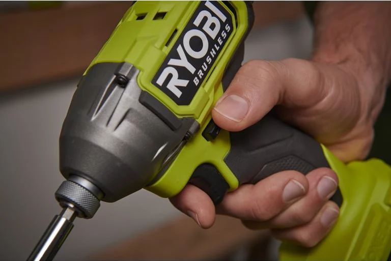 Aku rázový šroubovák Ryobi RID18BL-0, 18V