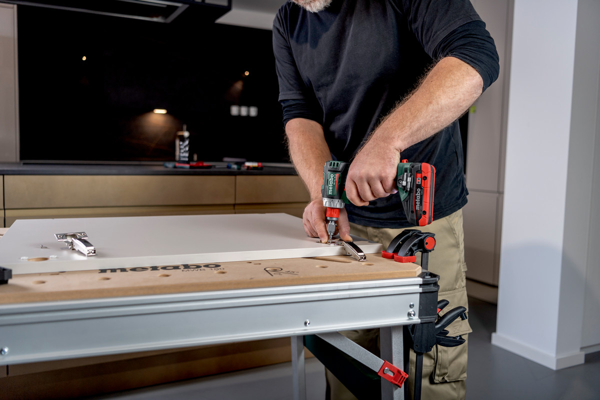 Aku vrtací šroubovák Metabo BS 18 L BL Q, 18V, metaBOX