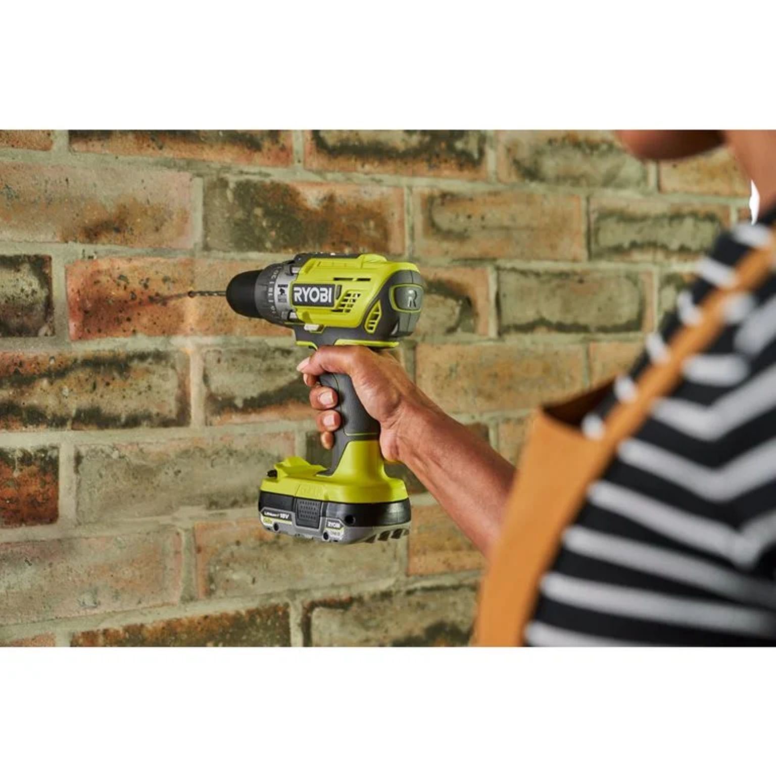 Aku příklepová vrtačka Ryobi R18PD3-220S, 2×2Ah, 18V