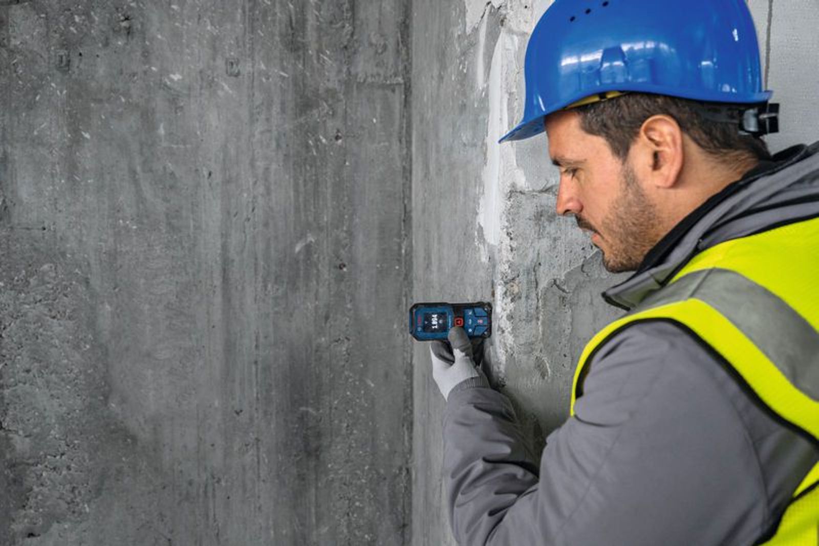 Laserový měřič vzdálenosti BOSCH PRO GLM 40-31, 40m