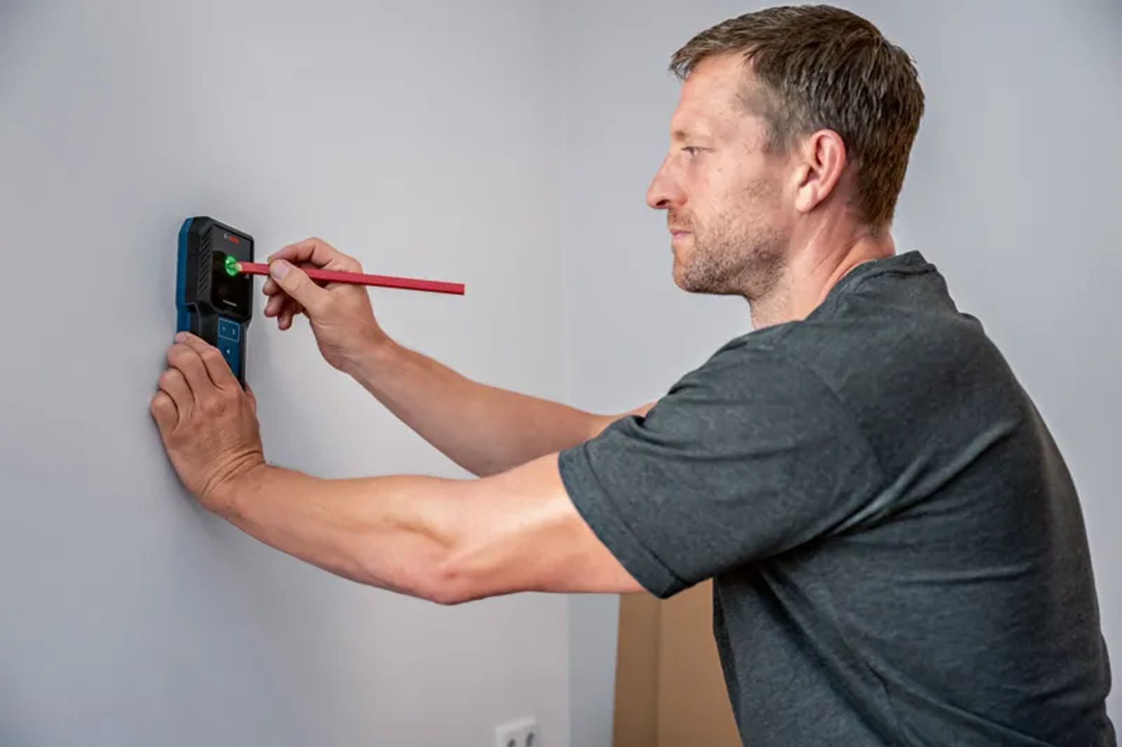 Detektor BOSCH PRO GMS 100-23