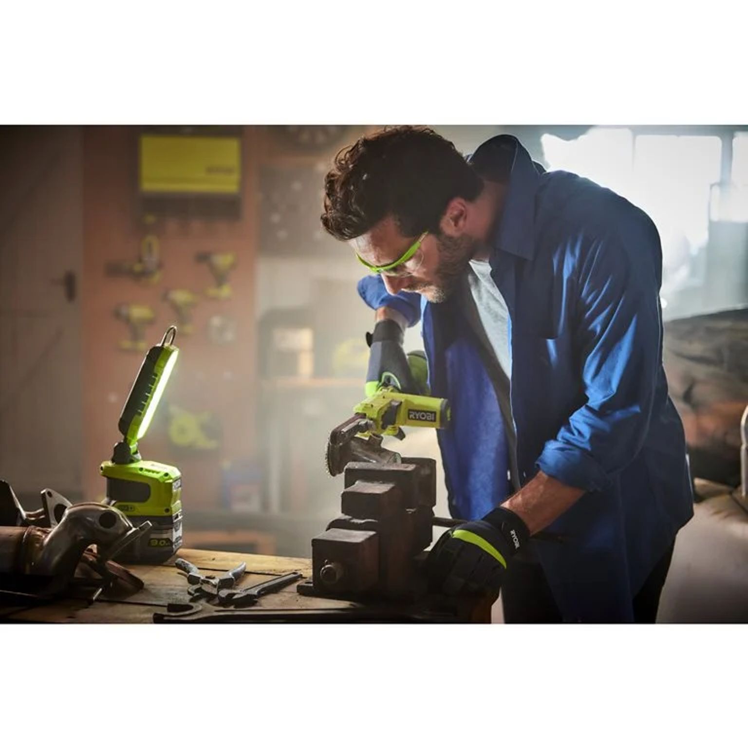 Aku pásová bruska / pilník Ryobi R18PF-0