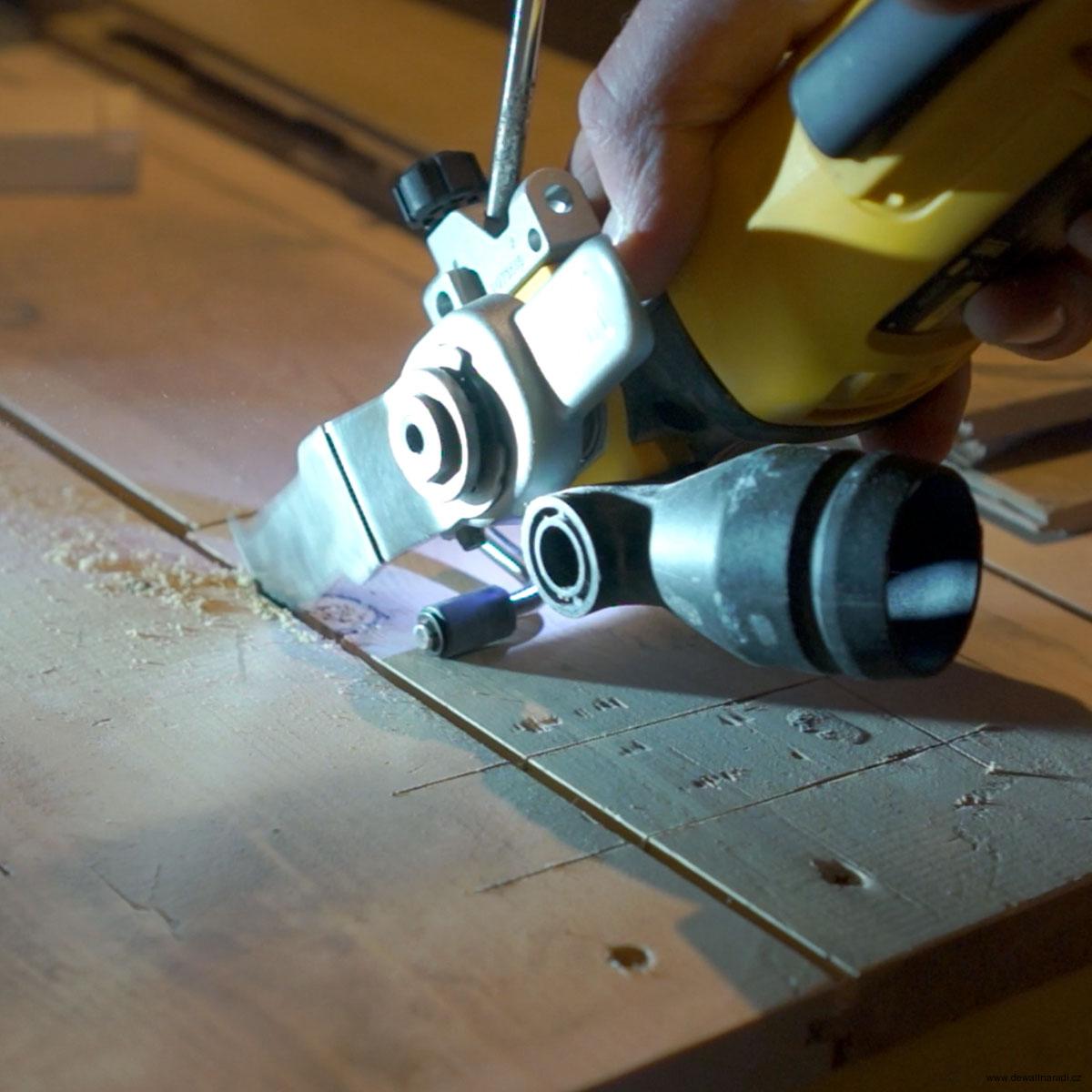Aku oscilační nářadí DeWALT DCS356NT, 18V, kufr