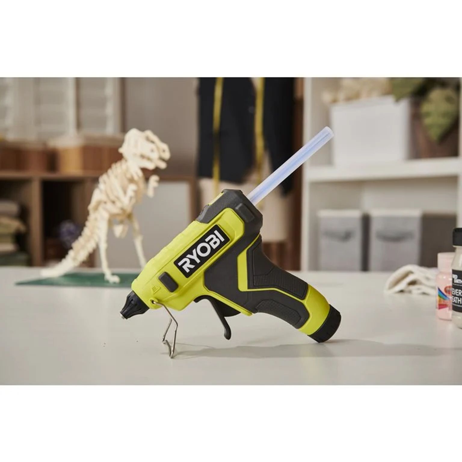 Aku tavná pistole RYOBI RGLU4-0, 4V USB Lithium™