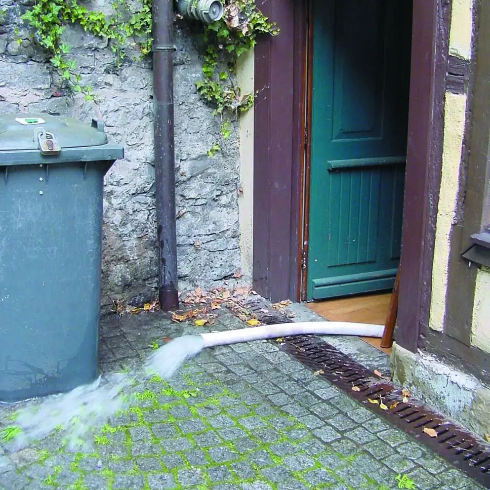 Ponorné čerpadlo s mělkým odsáváním Güde GFS 4000 Inox