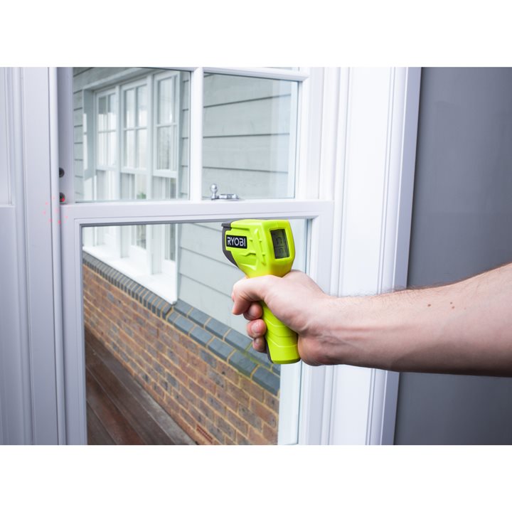 Infračervený teploměr Ryobi RBIRT08