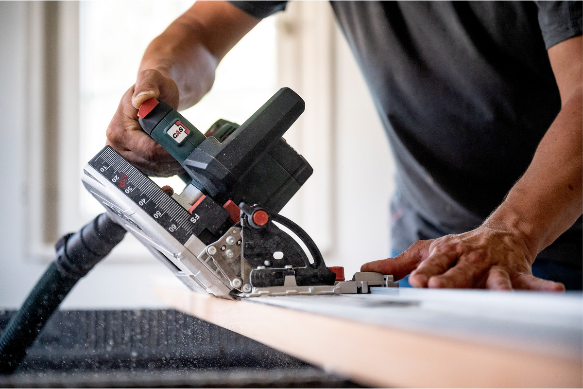 Aku ponorná pila Metabo KT 18 LTX 66 BL, 18V, metaBOX