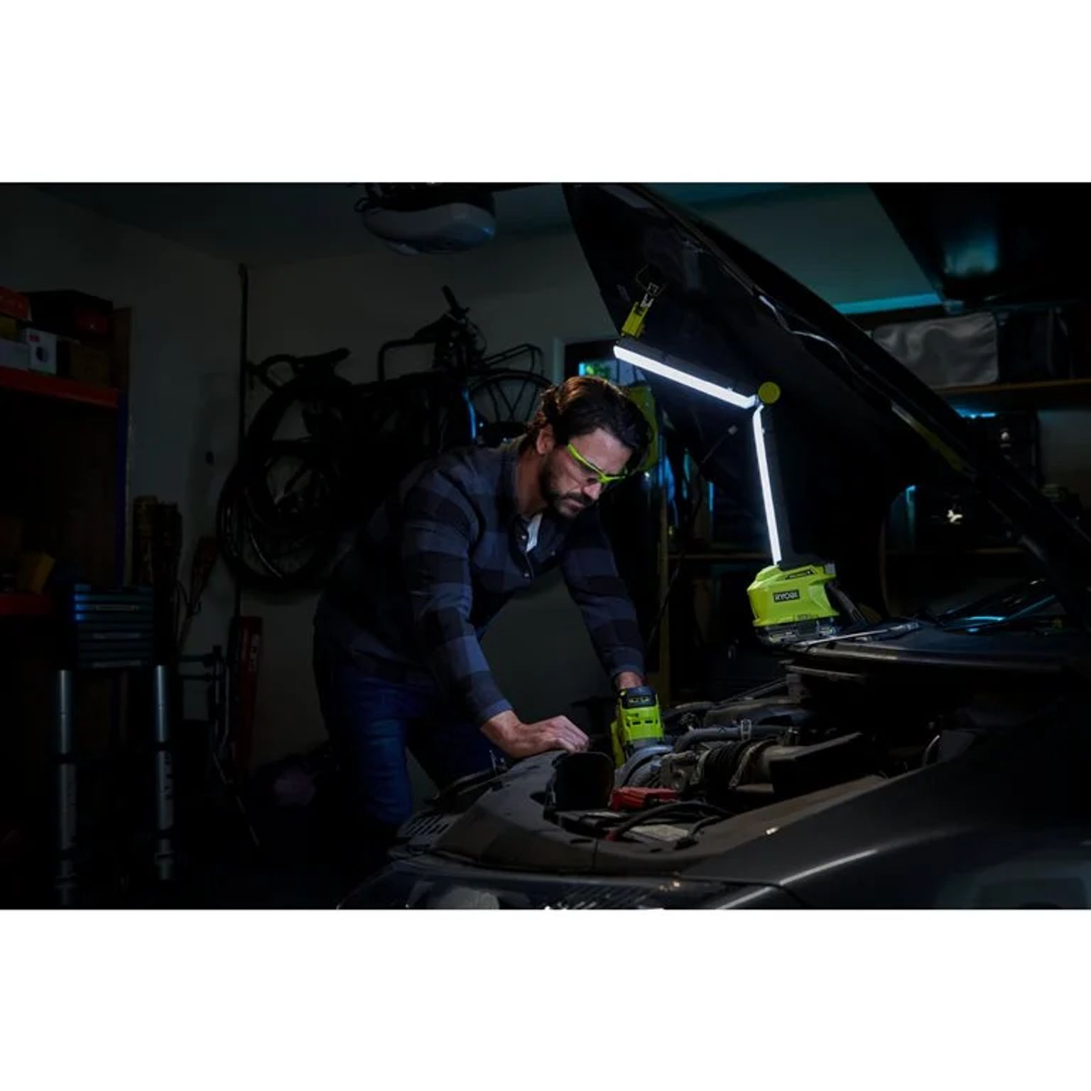 Aku sklopné prostorové LED světlo RYOBI R18ALF-0, 18V